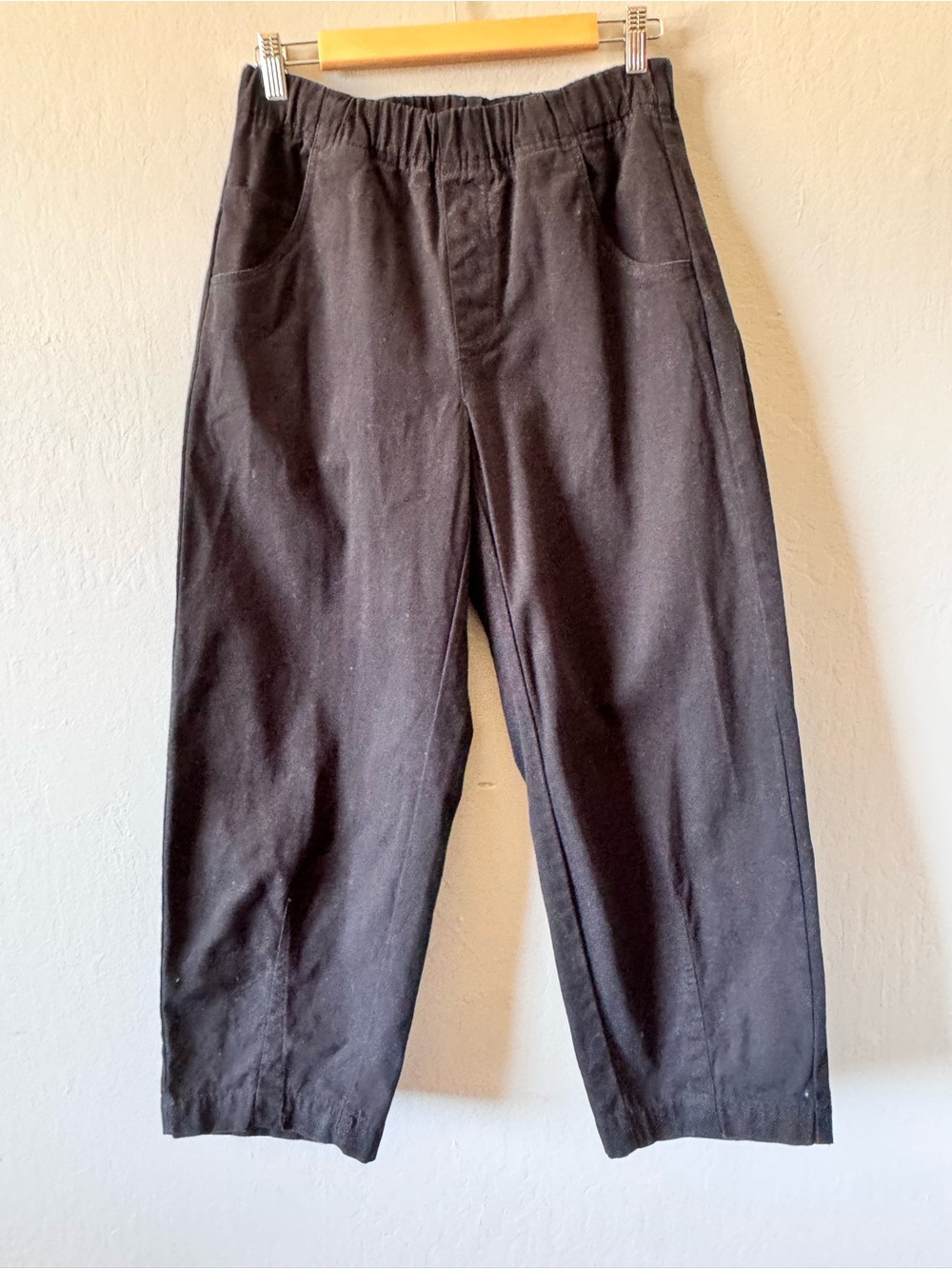 Universal Thread Women’s Pull On Barrel Leg Pants Black Cotton Twill